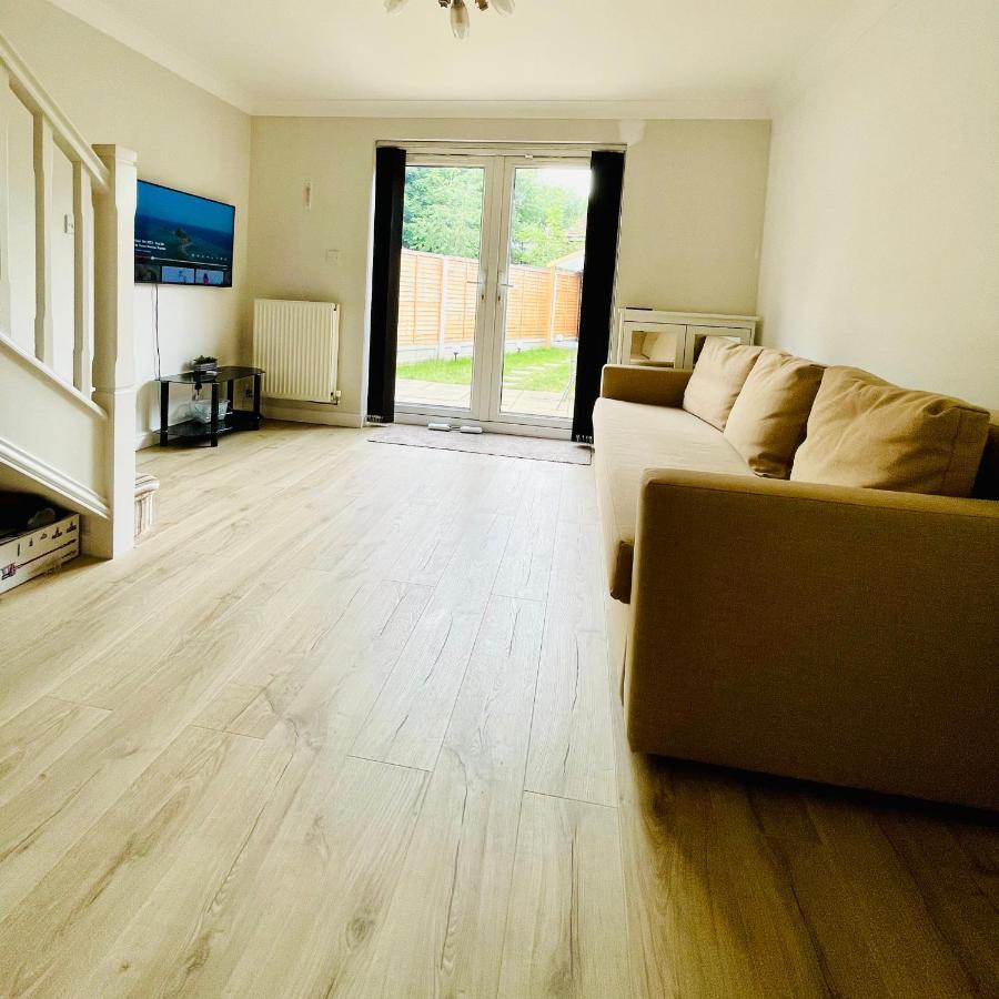 Mezzo House- Entire Property コヴェントリー エクステリア 写真